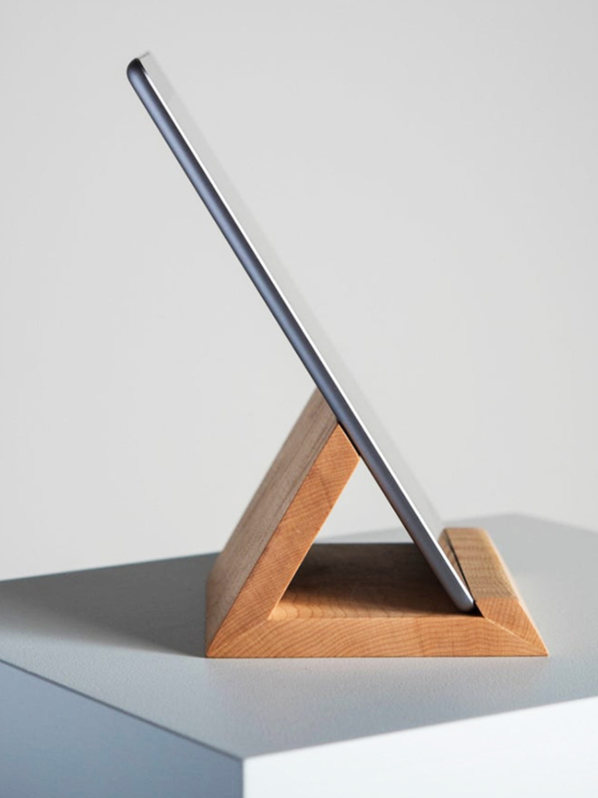 Solid wood mobile & tablet stand [Rubberwood]