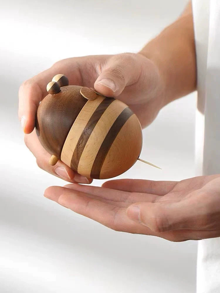 Bee toothpick box